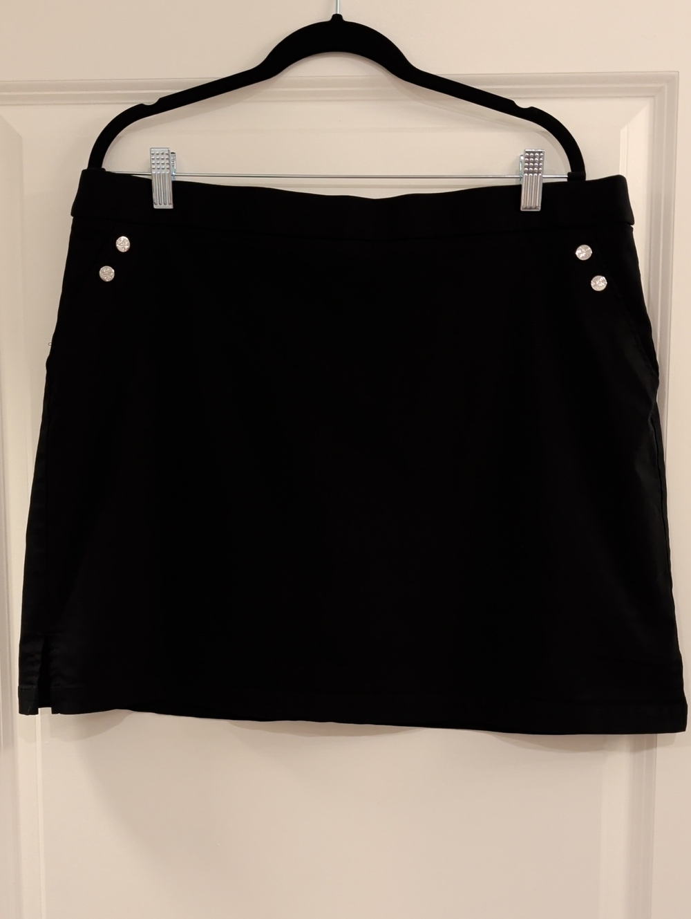 RAFAELLA 1X  Black Mini Skort with Decorative Silver Buttons